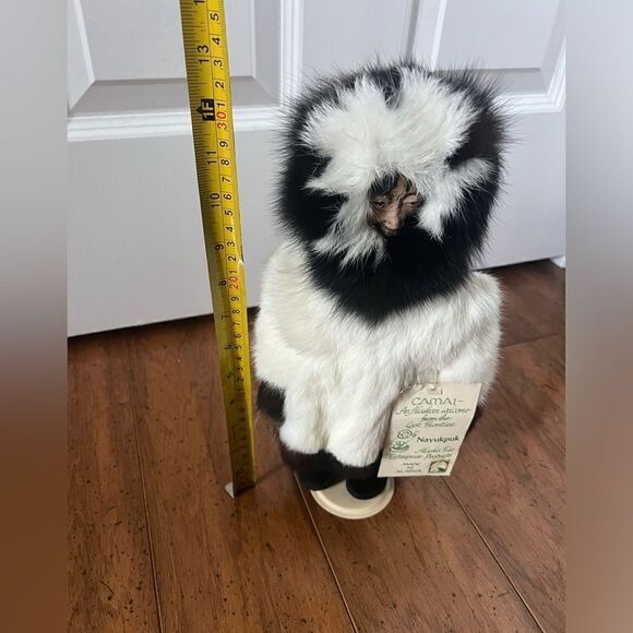NAYUKPUK Alaskan Real Fur Dressed Figurine Statute - Picture 11 of 11